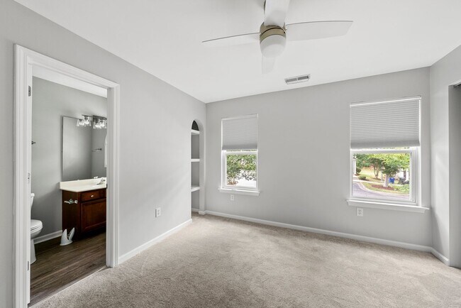 Building Photo - 8916 Camden Park Dr
