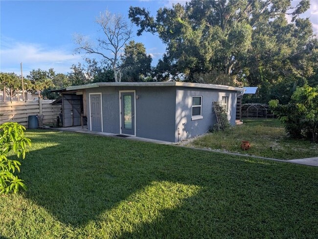 Building Photo - 140 N Briggs Ave