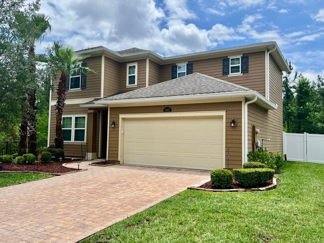 Building Photo - Spacious 5-Bedroom Home with Lawn Care Included!