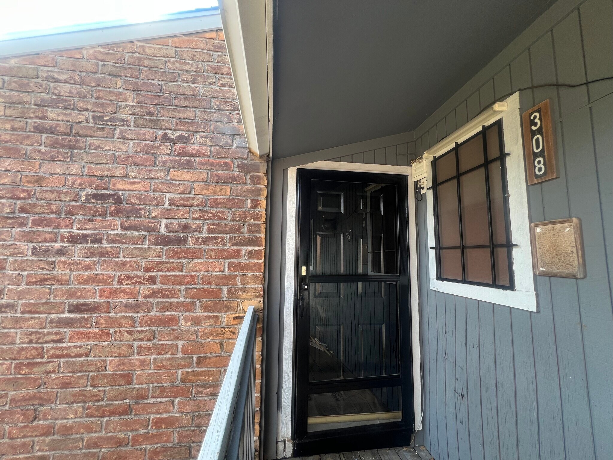 Entrance - 9550 Deering Dr