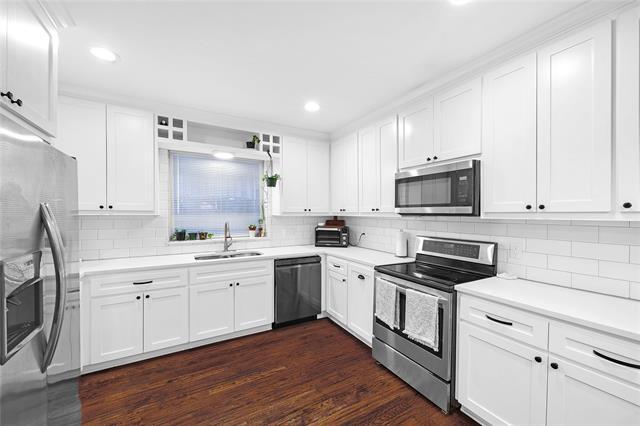 Building Photo - 828 Elsbeth St