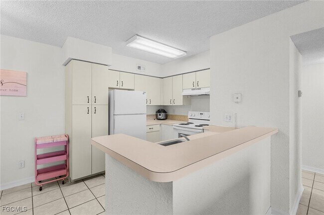 Building Photo - 13545 Eagle Ridge Dr
