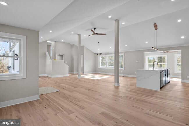 Building Photo - 271 Stoopville Rd