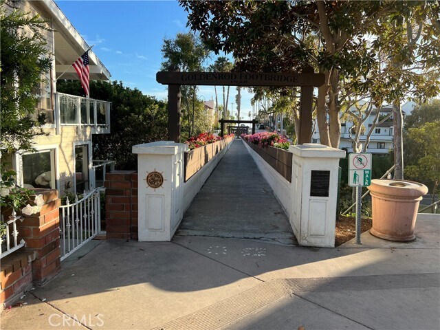Building Photo - 519 Larkspur Ave