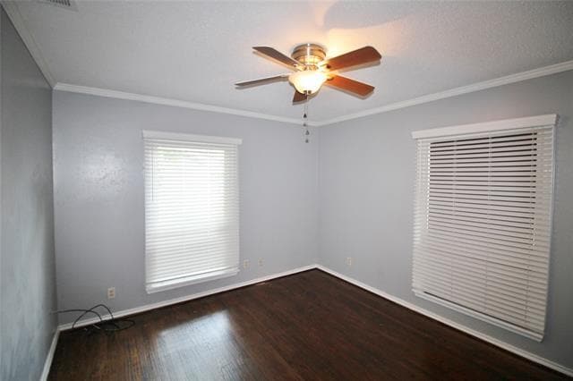 Building Photo - 1225 Lakeside Dr