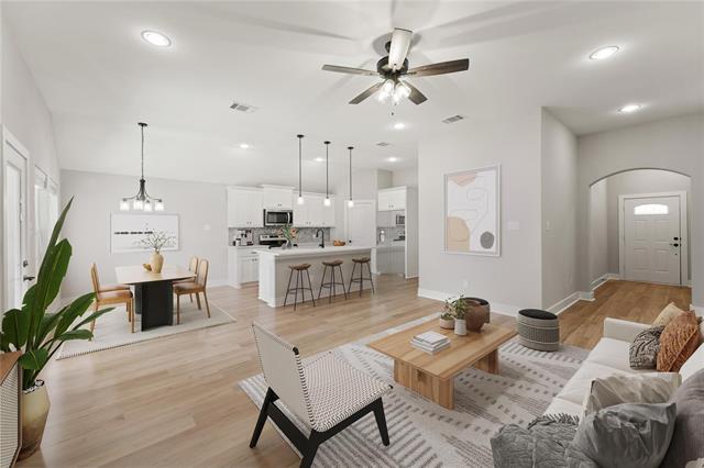 Building Photo - 1005 Hardaway Ln