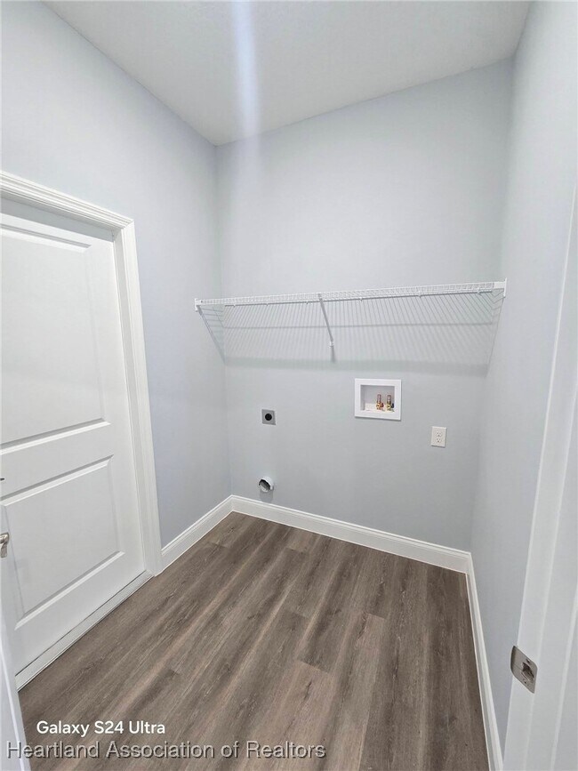 Building Photo - 5623 Angelo Cir