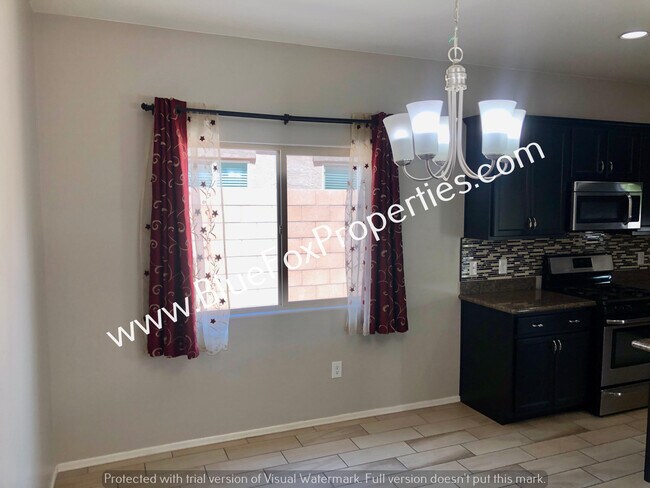 Building Photo - 9009 W Rolling Springs Dr