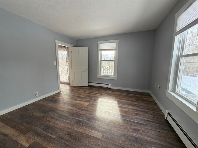 Building Photo - 12 Community Way