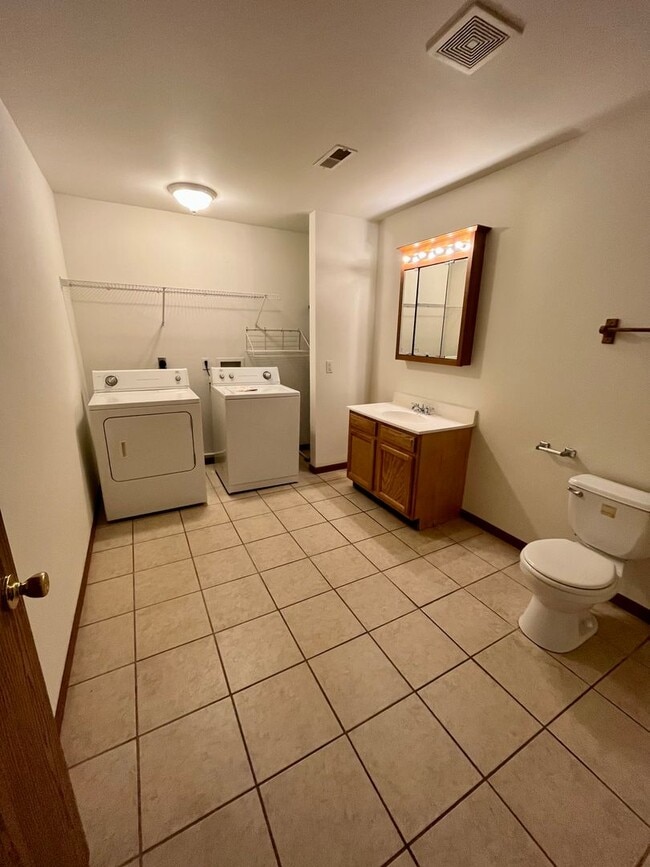 Building Photo - All Inclusive | 2 Bedroom | 1.5 Bathroom | Duplex