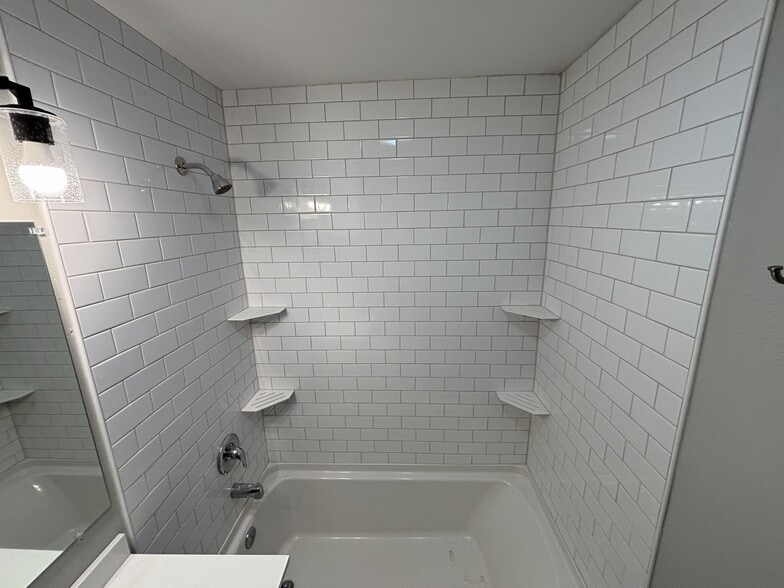 Building Photo - 69 Toponce Dr