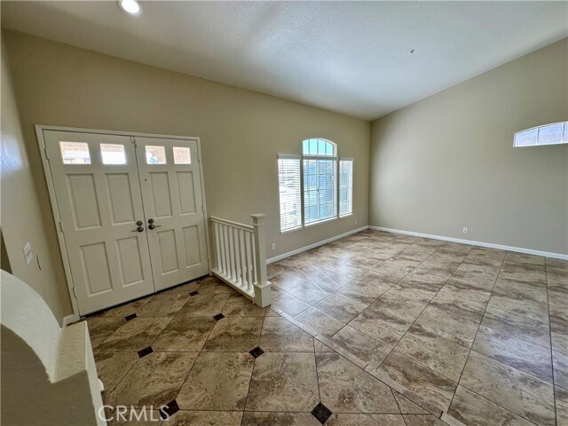 Building Photo - 3680 N Live Oak Ave