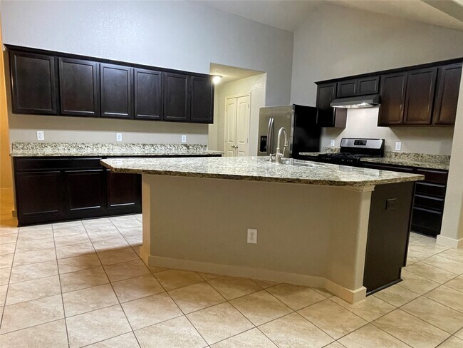 Building Photo - 7203 Basque Country Dr