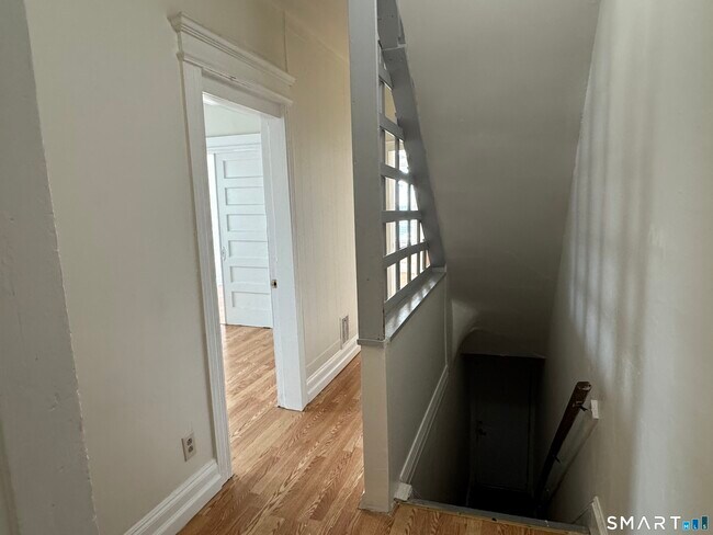 Building Photo - 548 Colorado Ave