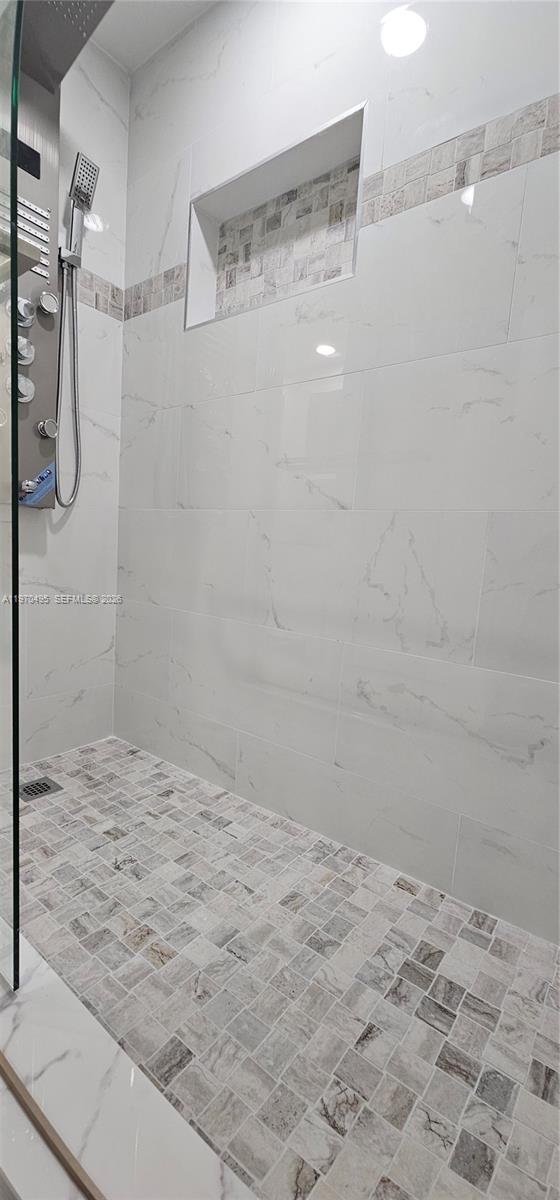 Building Photo - 3310 Meridian Way S