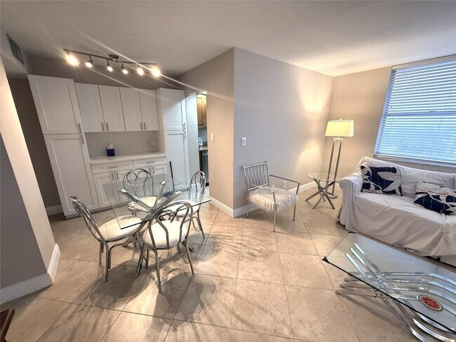 Building Photo - 111 Briny Ave