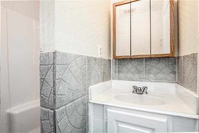 Building Photo - 2115 Radcliffe St