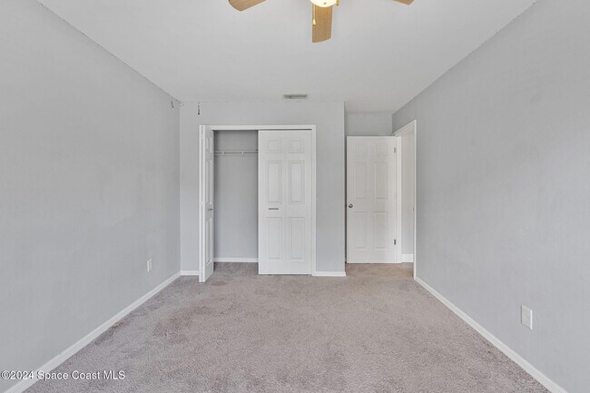 Building Photo - 1240 Ambra Dr