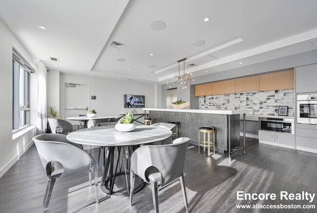 Building Photo - 425 Massachusetts Ave