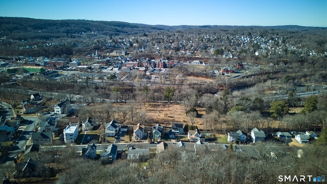 Building Photo - 121 Johnson St