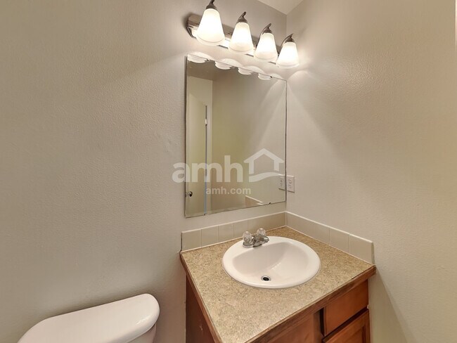 Building Photo - 9220 W Hearthside Dr