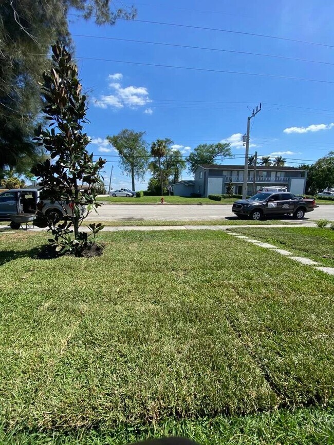 Building Photo - 37280 Okeechobee Ave