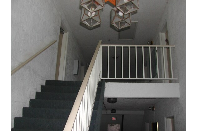 Interior Photo 1 - Williamsburg Ford Manor Apartments