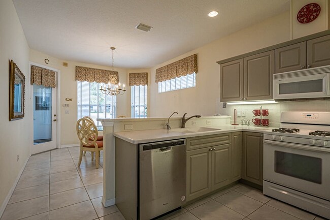 Building Photo - 7652 15th St