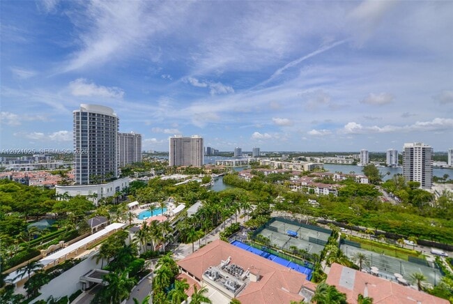 Building Photo - 6000 Island Blvd