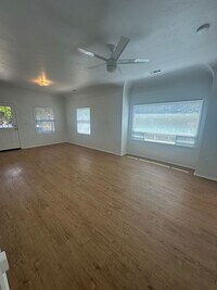 Building Photo - 1571.2n -155 &amp; 155.5 N. 3rd St.