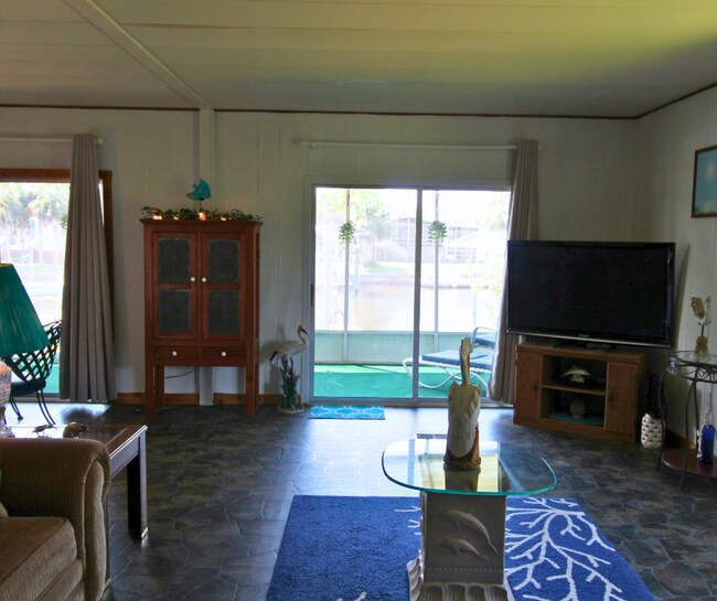 Building Photo - Waterfront Short-Term Rental – Fully Furni...