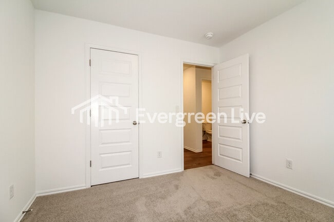 Building Photo - 3916 Olivia St