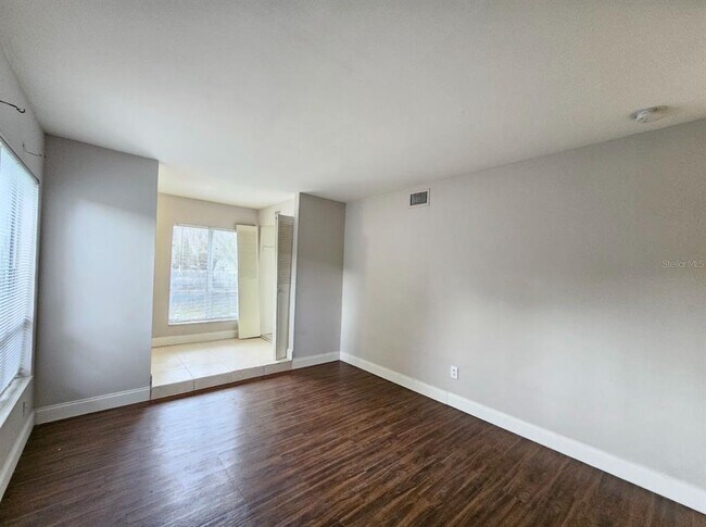 Building Photo - 7611 Paula Dr