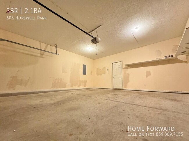 Building Photo - 605 Hopewell Park