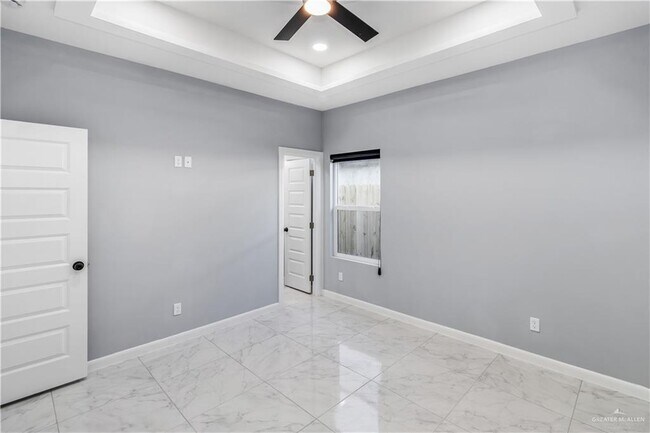 Building Photo - 20 N Emerald Ave