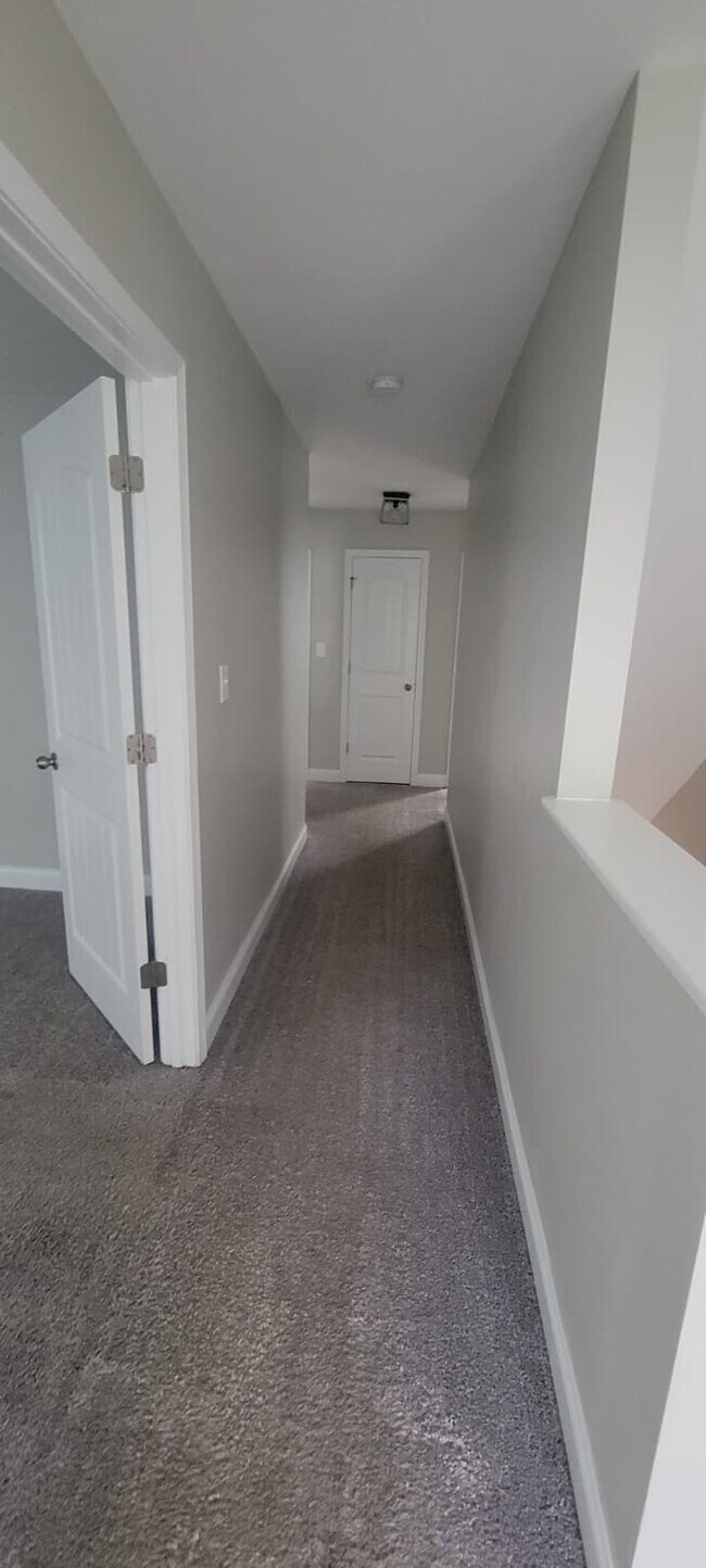 Building Photo - Spacious Elegance Awaits: 4-Bedroom Gem with Granite Countertops on Harrington Road!