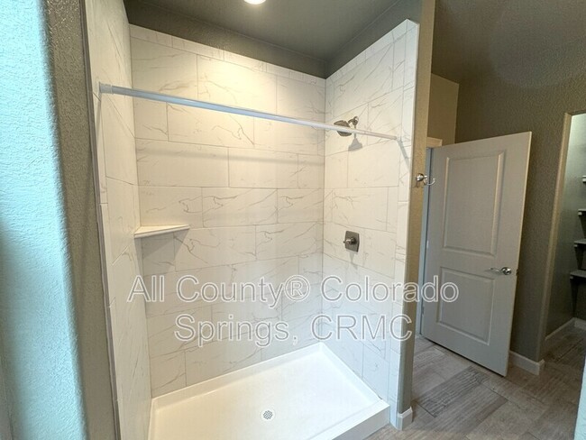 Building Photo - 542 Brecken Ct