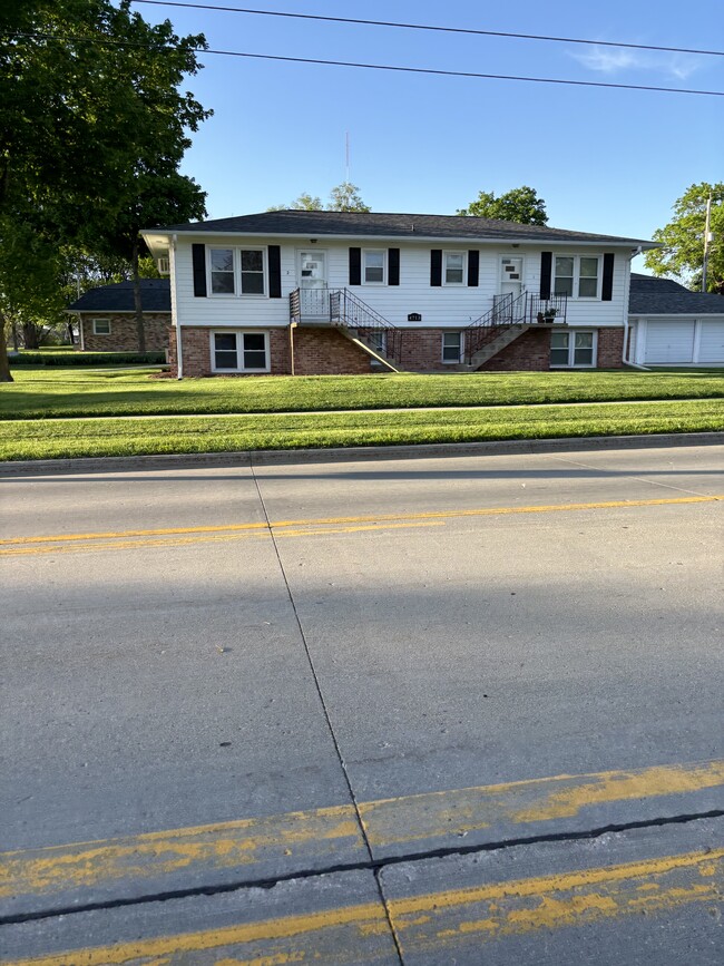 Front View - 4713 Ontario St