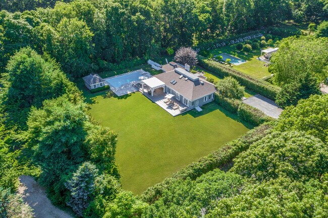 Building Photo - 5 Ranch Ct