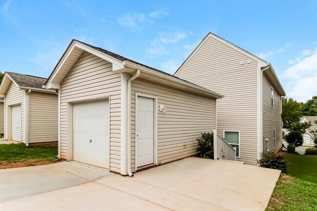 Building Photo - 11519 McDunkeld Dr