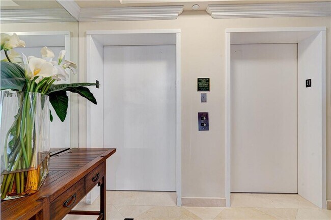 Building Photo - 3200 N Ocean Blvd