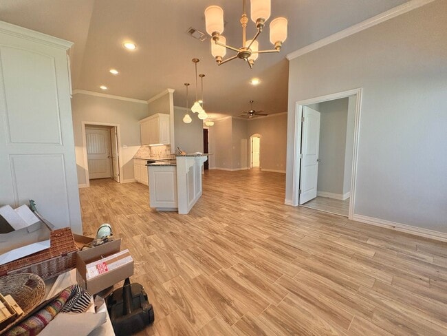Building Photo - Available Now! Stunning 3 Bedroom 2 Bath i...