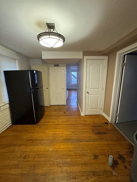 KITCHEN - 25 Minerva St