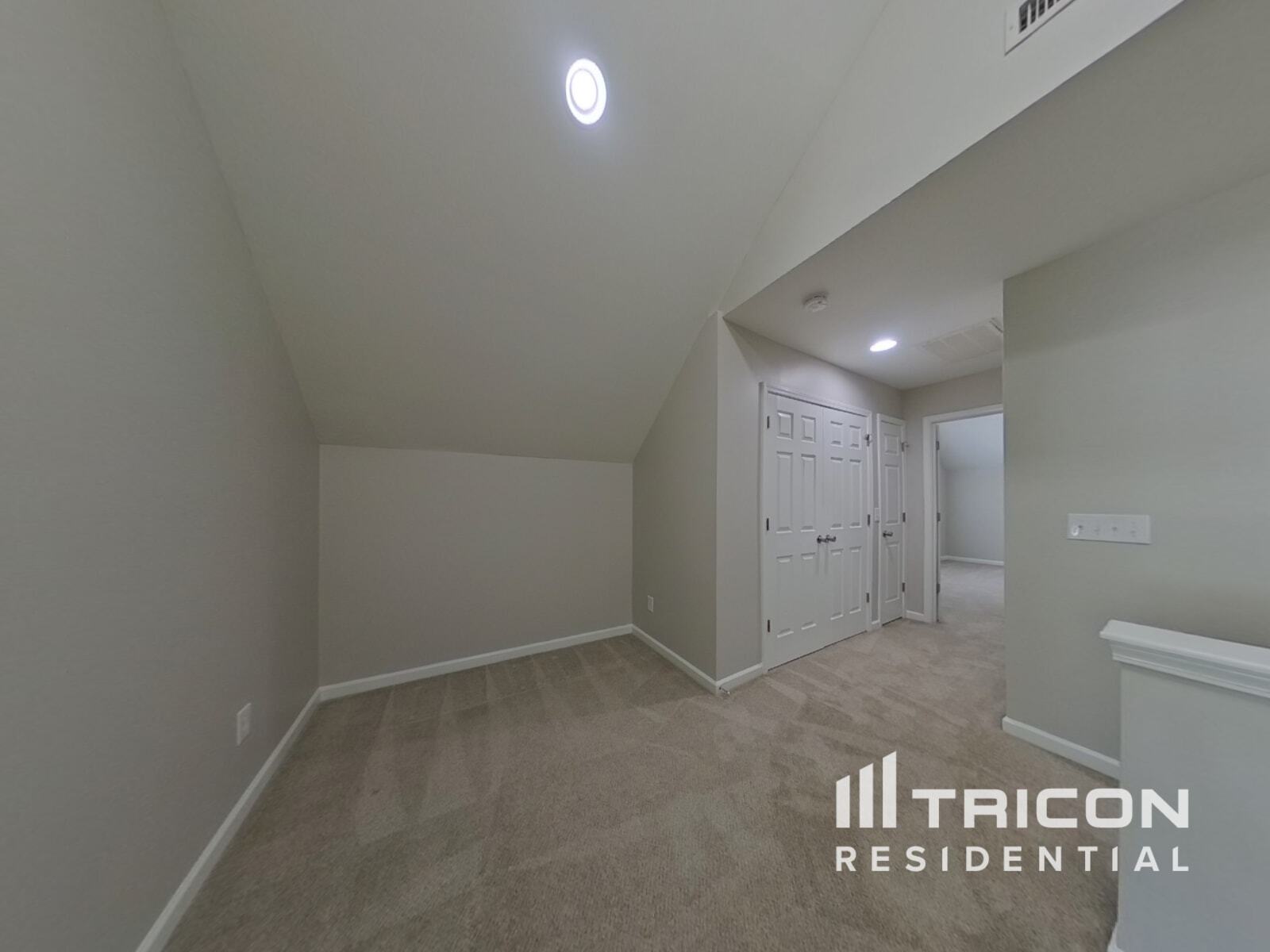 Building Photo - 7610 Hidden Creek Dr