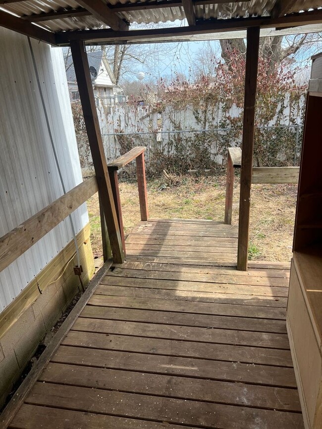 Building Photo - 2 bedroom, 1.5 bath home in Brookline