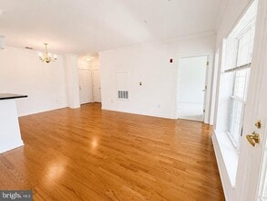 Building Photo - 4550 Strutfield Ln