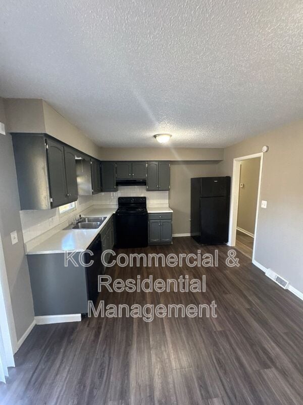 Building Photo - 218 SW 19th St