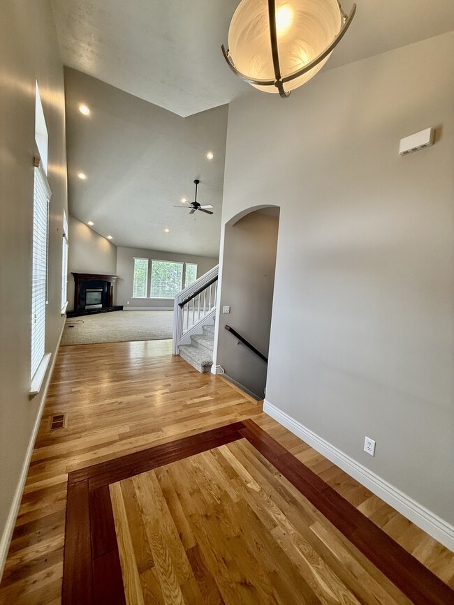 Building Photo - 2034 E 4500 S