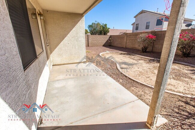 Building Photo - 12913 W Palm Ln