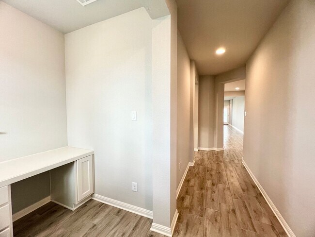 Building Photo - 256 Wild Wind Trail